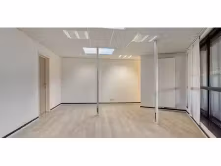 bureau à vendre à merelbeke pour € 125.000