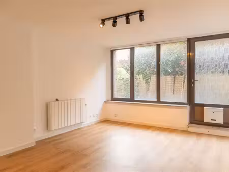 bureau à vendre à rhode-saint-genèse pour € 115.000
