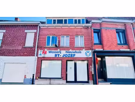 bien commercial à vendre à wervik pour € 90.000 avec 2 chambres à coucher