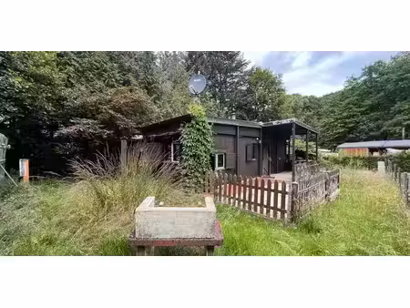 sous option - chalet à vendre à amonines avec 1 chambre à coucher