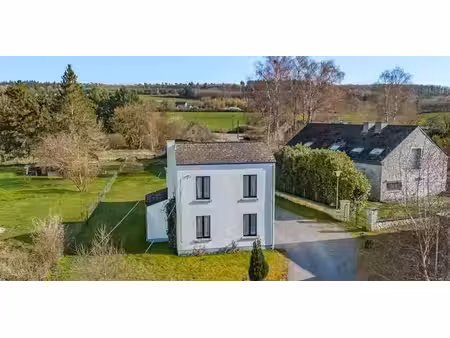 sous option - maison à vendre à couvin avec 2 chambres à coucher