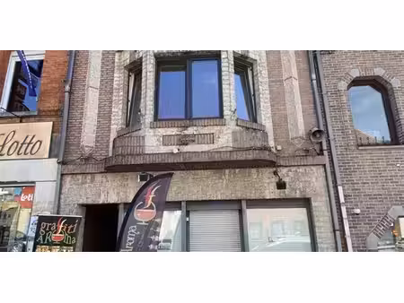 usage mixte à vendre à bon-secours pour € 95.000 avec 3 chambres à coucher