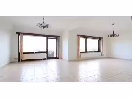 appartement à louer à leuze pour € 815 avec 2 chambres à coucher