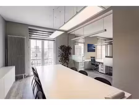 bureau spacieux avec parking  idéalement situé à zellik