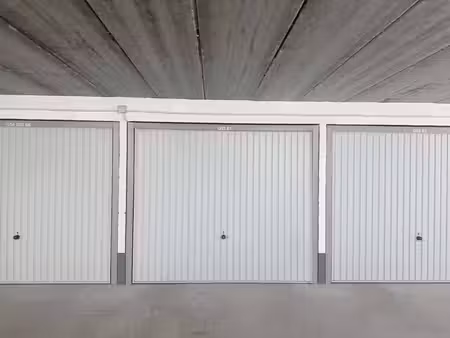 garage box bien situé à vendre sous zeedijk middelkerke !