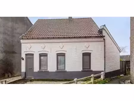 sous option - maison à vendre à mere avec 2 chambres à coucher
