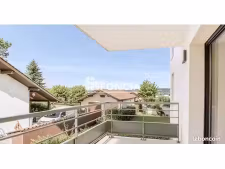 spacieux 2 pièces au centre de bons en chablais