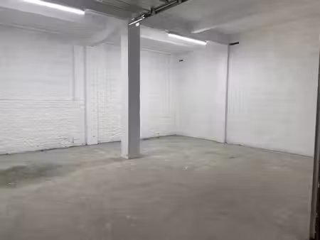 box de 40 m²