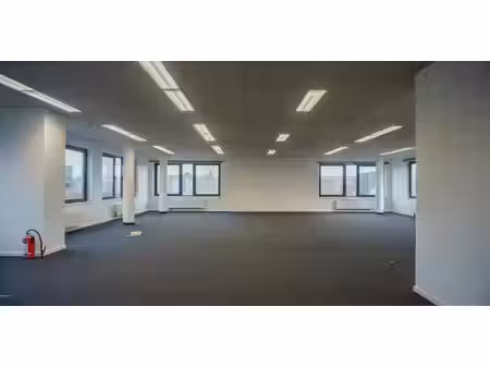 bureau à vendre à roeselare pour € 192.640