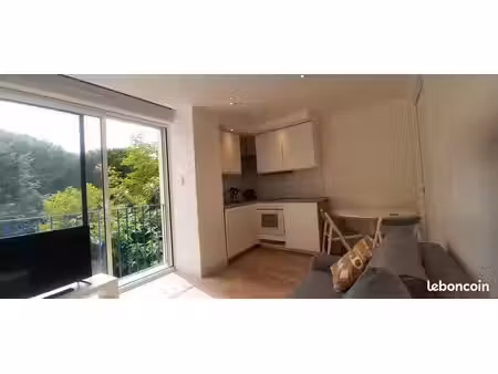 rare: location à l'année lgm magnifique t2 refait à neuf