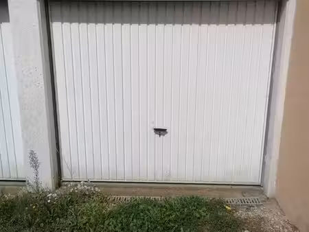 garage proche centre-ville lure 60 euros charges comprises