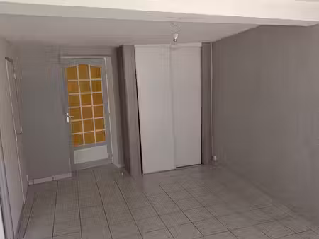 location appartement 53 m2 t3 + extérieur