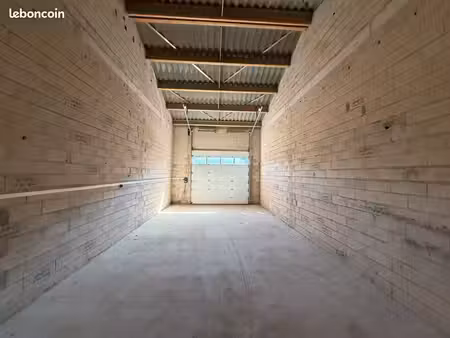 entrepot de stockage 63m2
