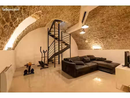 appartement quadruplex de 3 chambres avec salle d'eau/wc privés dans grande maison - prest