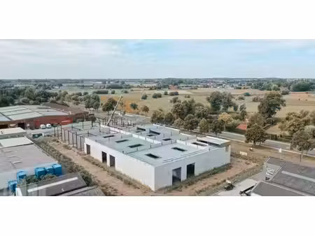 bâtiment d’entreprise à vendre à meulebeke pour € 277.400