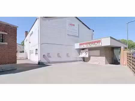 bâtiment commercial à vendre à zele pour € 200.000