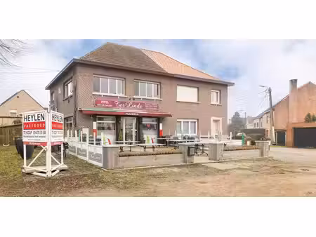 bien commercial à vendre à lille pour € 275.000 avec 2 chambres à coucher