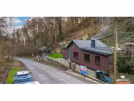 sous option - chalet à vendre à rouvreux avec 3 chambres à coucher