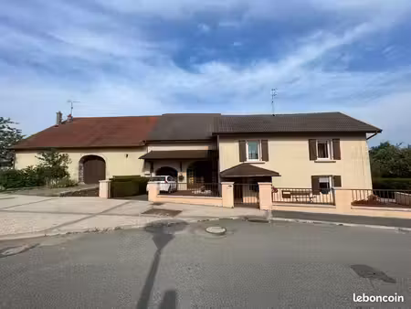 maison 5 pièces 142 m²