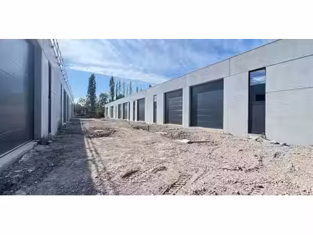 bâtiment d’entreprise à vendre à berlare pour € 290.240