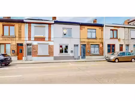 maison à vendre à battignies pour € 200.000 avec 3 chambres à coucher