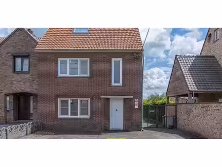 maison à vendre à rotem pour € 279.000 avec 4 chambres à coucher