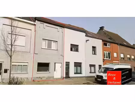 sous option - maison à vendre à oostakker avec 4 chambres à coucher