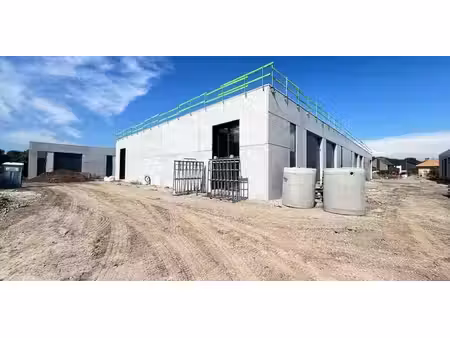 bâtiment d’entreprise à vendre à berlare pour € 214.900