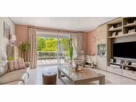 app. rez-de-chaussée à vendre à sint-pieters-leeuw pour € 295.000 avec 2 chambres à couche