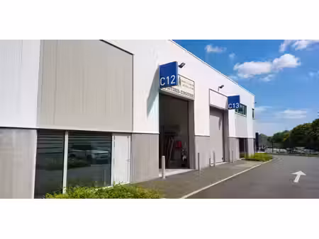 sous option - entrepôt à vendre à nivelles