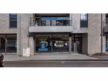 bien commercial à vendre à halen pour € 196.000