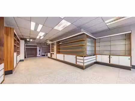 sous option - bâtiment commercial à vendre à sint-amands