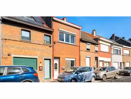 maison à vendre à boom pour € 220.000 avec 2 chambres à coucher