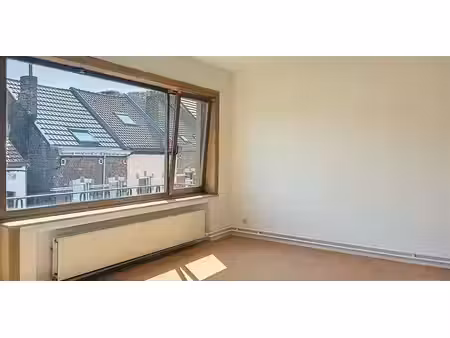 sous option - appartement à vendre à braine-l'alleud avec 2 chambres à coucher
