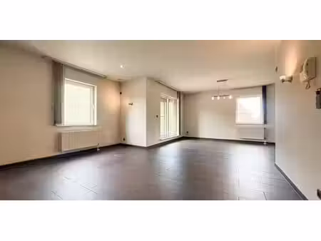 sous option - duplex à vendre à houthalen avec 3 chambres à coucher