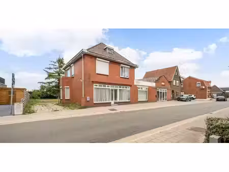 bien commercial à vendre à neerpelt pour € 299.000 avec 3 chambres à coucher