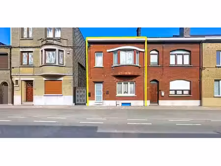immeuble d'appartements à vendre à gilly pour € 239.000 avec 5 chambres à coucher