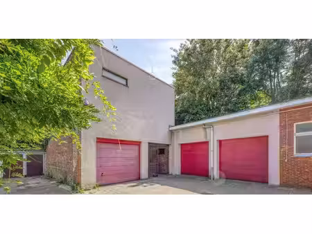 sous option - bien professionnel à vendre à geel