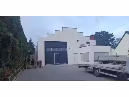 entrepôt à vendre à zonhoven pour € 245.000 avec 2 chambres à coucher