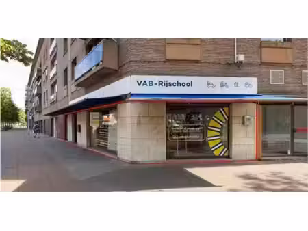 bien commercial à vendre à brasschaat pour € 300.000