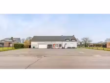 sous option - bâtiment commercial à vendre à heusden avec 3 chambres à coucher