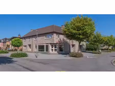 bâtiment commercial à vendre à neeroeteren pour € 435.000