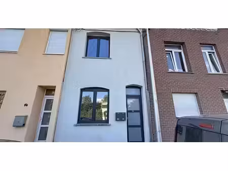 bâtiment commercial à vendre à sint-pieters-leeuw pour € 399.000 avec 2 chambres à coucher