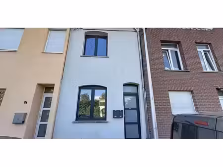 bâtiment commercial à vendre à sint-pieters-leeuw pour € 439.000 avec 2 chambres à coucher