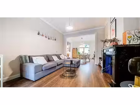 sous option - maison de maître à vendre à mont-sur-marchienne avec 3 chambres à coucher