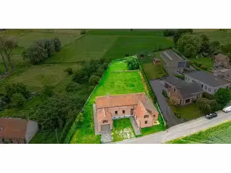 sous option - ferme à vendre à arc-ainières avec 4 chambres à coucher
