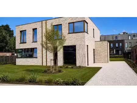 maison à vendre à sint-lambrechts-herk pour € 450.000 avec 3 chambres à coucher