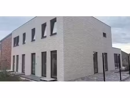 beek 4 - 4 moderne nieuwbouwwoningen