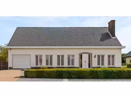 villa-manoir à vendre à beverlo pour € 399.000 avec 3 chambres à coucher