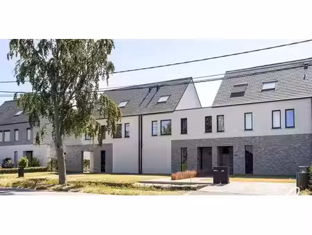 sous option - maison à vendre à westrem avec 3 chambres à coucher